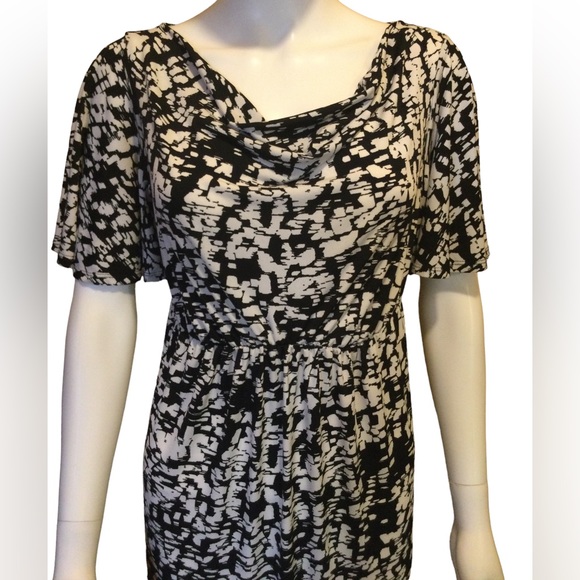 🌟5xHP!🌟 Liz Lange Maternity | Print Midi Dress - Picture 3 of 16